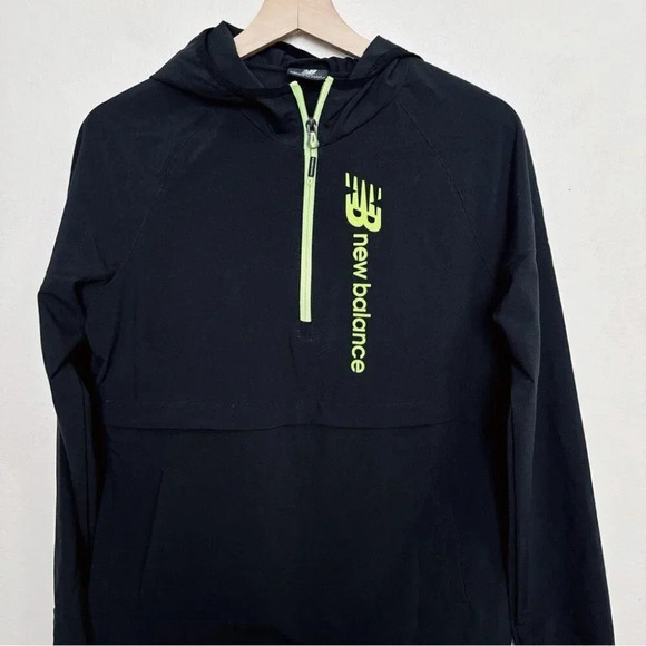 New Balance Womens Small Quarter Zip Light Weight Pullover Black Color - Picture 2 of 12